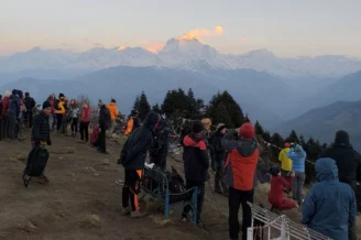 Poon Hill Package Tour Guide.