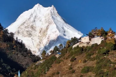 Manaslu Circuit Trekking 13 days.