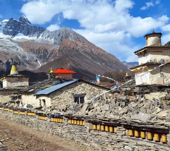 Manaslu Circuit Trek 16 days.