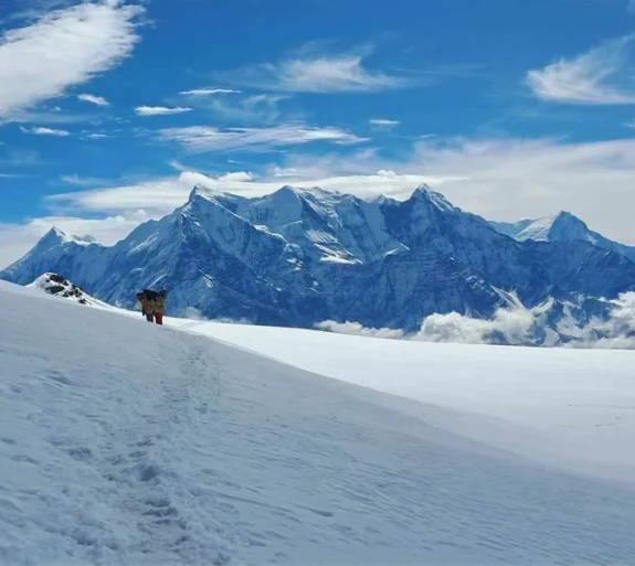 Dhaulagiri Circuit Trek 18 days.